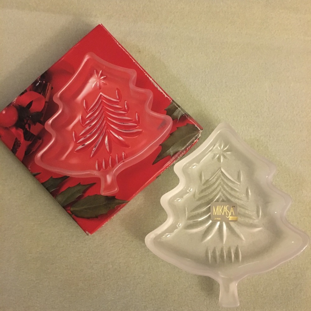 Mikasa Yuletide Tree Frost Sweet Dish